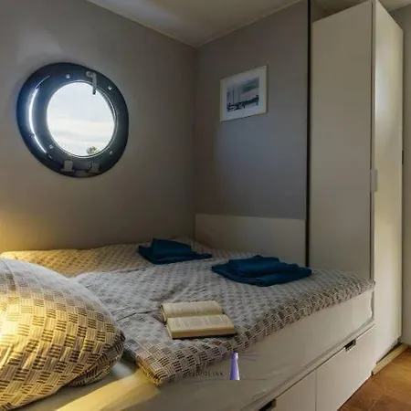 Bådhotel Hausboot Fjord Polaris Mit Biosauna In Barth